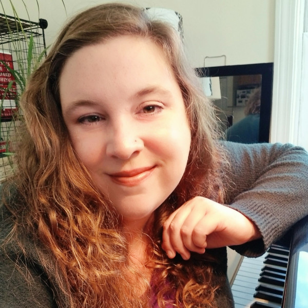 claire_black_pianist